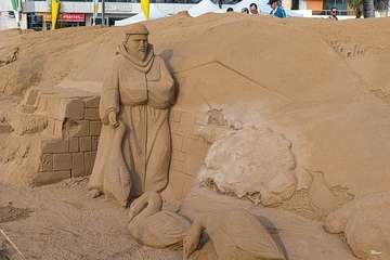 El famoso belén de arena de Las Canteras, icono de la Navidad grancanaria/Antonio Rico.